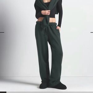 SKIMS Spruce Fleece Sweatpants